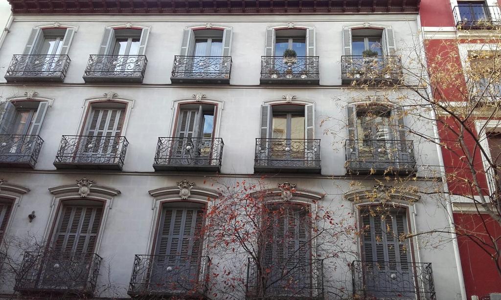 Apartamentos Plaza De Espana Madryt Zewnętrze zdjęcie