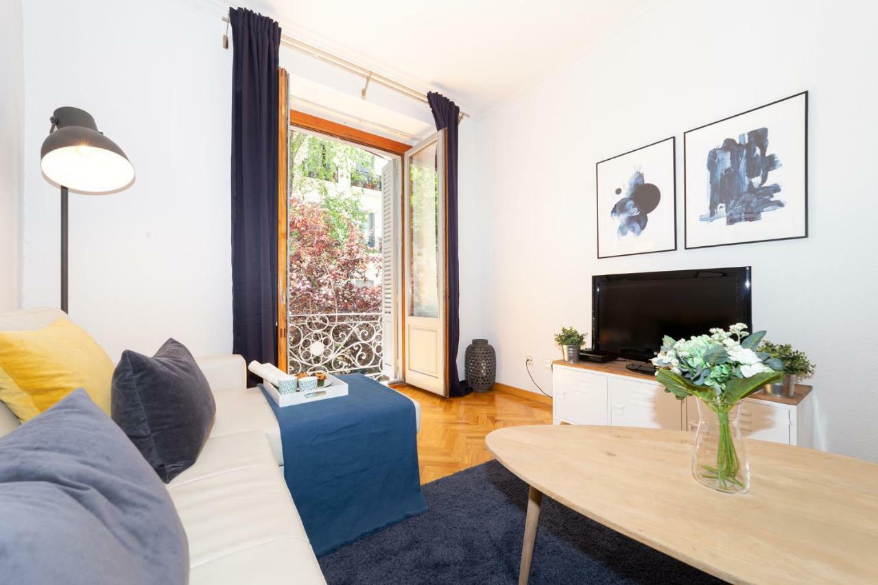 Apartamentos Plaza De Espana Madryt Zewnętrze zdjęcie