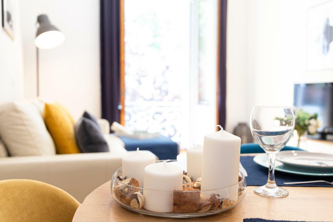 Apartamentos Plaza De Espana Madryt Zewnętrze zdjęcie