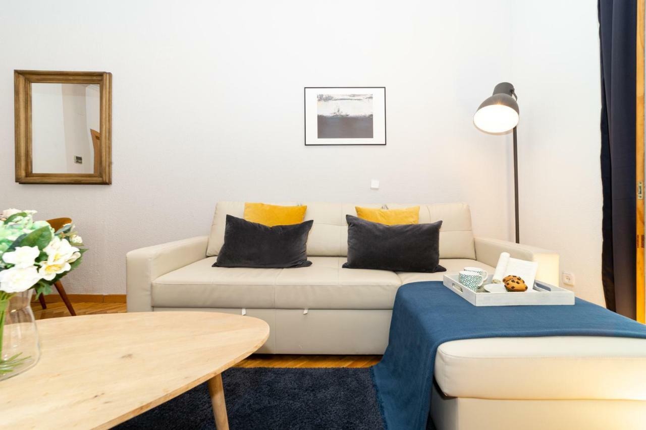 Apartamentos Plaza De Espana Madryt Zewnętrze zdjęcie