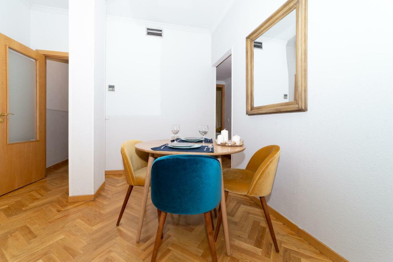 Apartamentos Plaza De Espana Madryt Zewnętrze zdjęcie