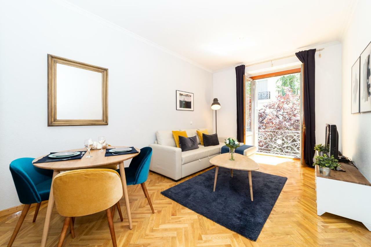 Apartamentos Plaza De Espana Madryt Zewnętrze zdjęcie