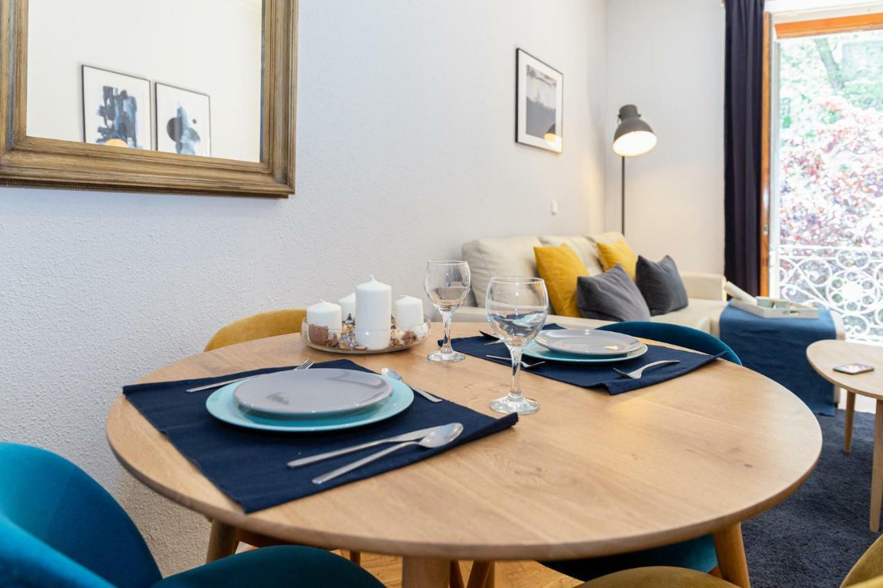 Apartamentos Plaza De Espana Madryt Zewnętrze zdjęcie