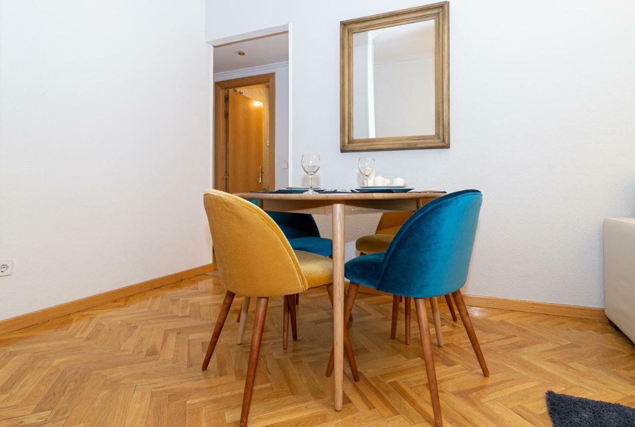 Apartamentos Plaza De Espana Madryt Zewnętrze zdjęcie