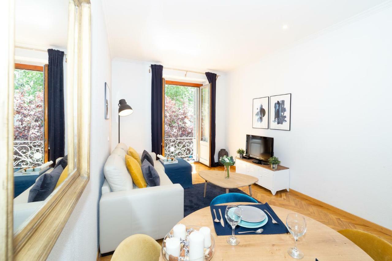 Apartamentos Plaza De Espana Madryt Zewnętrze zdjęcie