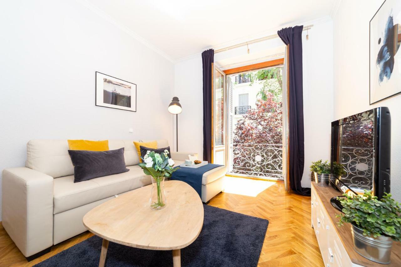 Apartamentos Plaza De Espana Madryt Zewnętrze zdjęcie